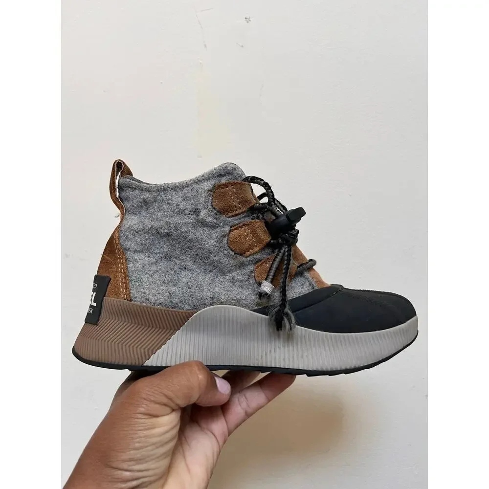 Sorel Kids Out N About Classic Waterproof Lace Up Boots Size 1 Unisex Flaw